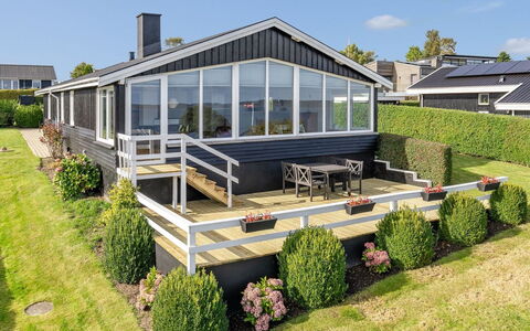 Fani - 150M from the Sea: Veranda, Huis, Dak, Huis, Woongebied, Deur, Verblijf, Landgoed, Schaduw, Balkon