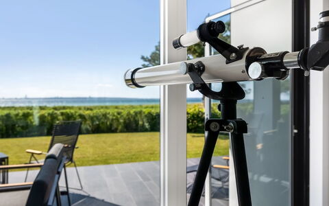 Nille - 30M from the Sea: Hout, Huis, Veranda, Dek, Hardwood, Dak, Beits, Houten Vloer, Eco Hotel