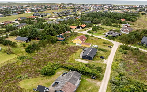 Claudine - 700M from the Sea: Huis, Dak, Huis, Verblijf, Schuur, Garden Gebouwen, Siding, Werf, Blokhut, Hut