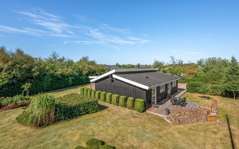 Anelise - 800M to the Fjord: Huis, Huis, Dak, Verblijf, Land Lot, Boerderij, Landgoed, Tuin, Gazon, Landscaping