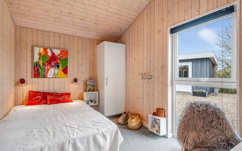 Anelise - 800M to the Fjord: Hout, Plafond, Huis, Slaapkamer, Beits, Hardwood, Plank, Multiplex, Houten Vloer, Bed