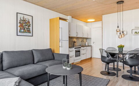 Kjera - 2.4Km from the Sea: Interieur Ontwerp, Meubilair, Flooring, Verdieping, Hout, Bankstel, Woonkamer, Plafond, Kamer, Houten Vloer