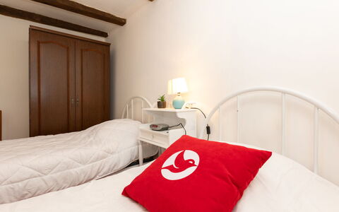 Les Jardins: Bed, Slaapkamer, Bedding, Laken, Hout, Linens, Verdieping, Meubilair, Interieur Ontwerp, Textiel