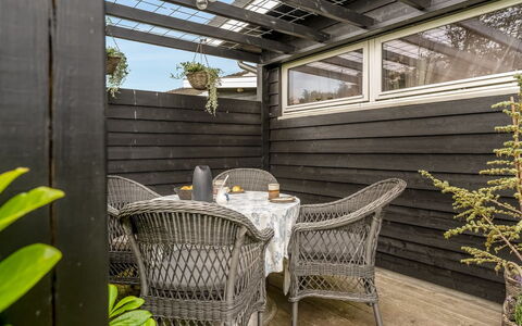 Diderik - 20M to the Fjord: Verblijf, Backyard, Werf, Garden Gebouwen, Schuur, Siding, Buitenmeubels, Blokhut, Outdoor Structuur, Keet