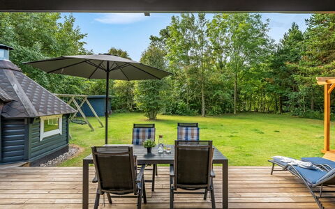 Hannele - 10Km from the Sea: Meubilair, Hout, Stoel, Tafel, Keuken En Eettafel, Buitenmeubels, Schaduw, Buitentafel, Veranda, Land Lot