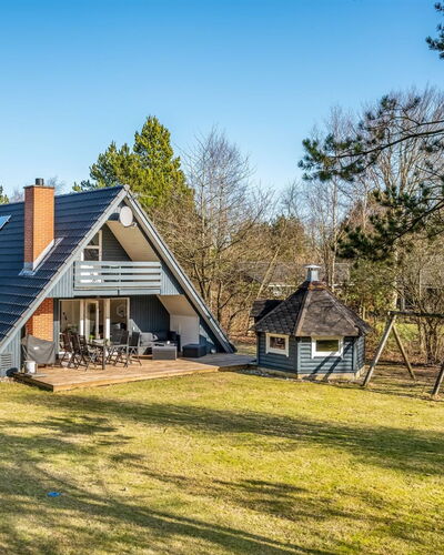 Hannele - 10Km from the Sea