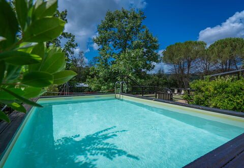 Casale La Canigiana, House, Pool, San Miniato: Blauw, Water, Zwembad, Samengesteld Materiaal, Toevlucht, Eco Hotel, Schaduw, Waterpartij, Reflectie, Landscaping