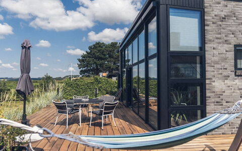 Bondi - 75M from the Sea: Gras, Grasland, Land Lot, Verblijf, Landelijk Gebied, Weide, Garden Gebouwen, Tuin, Schuur