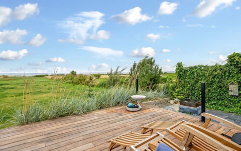 Bondi - 75M from the Sea: Gras, Grasland, Land Lot, Verblijf, Landelijk Gebied, Weide, Garden Gebouwen, Tuin, Schuur