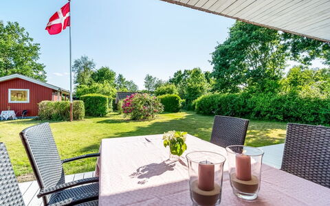 Viktoria - 500M from the Sea: Gras, Grasland, Land Lot, Verblijf, Landelijk Gebied, Weide, Garden Gebouwen, Tuin, Schuur