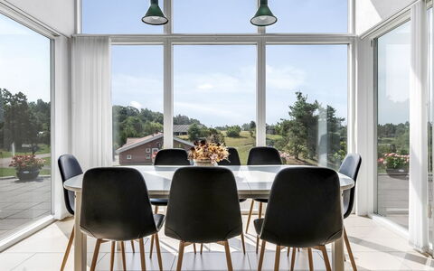 Jonce - 800M from the Sea: Meubilair, Interieur Ontwerp, Flooring, Verdieping, Hout, Stoel, Plafond, Keuken En Eettafel, Eetkamer, Tafel