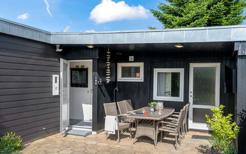 Nicklas - 250M from the Sea: Verblijf, Backyard, Werf, Garden Gebouwen, Schuur, Siding, Buitenmeubels, Blokhut, Outdoor Structuur, Keet