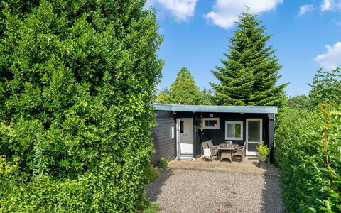Nicklas - 250M from the Sea: Dak, Huis, Land Lot, Huis, Verblijf, Landgoed, Garden Gebouwen, Schaduw, Blokhut, Landscaping