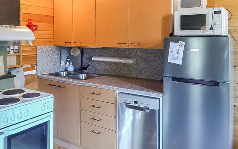 Riekkola: Keuken, Toestel Van De Keuken, Countertop, Major Appliance, Meubilair, Flooring, Gootsteen, Interieur Ontwerp, Cabinetry, Hout
