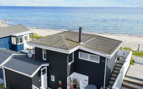 Folkhart - 10M from the Sea: Appartement, Condominium, Landgoed, Balkon, Villa, Hotel