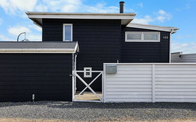 Folkhart - 10M from the Sea