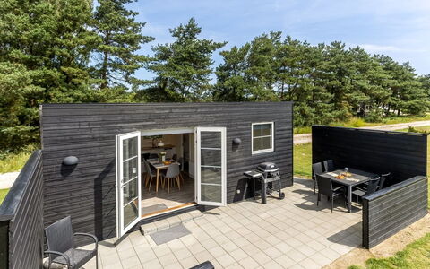 Mattheus - 900M from the Sea