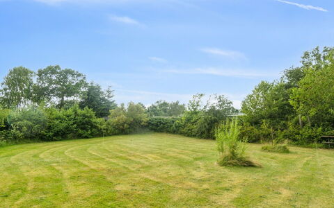 Bruno - 400M from the Sea: Gras, Grasland, Land Lot, Verblijf, Landelijk Gebied, Weide, Garden Gebouwen, Tuin, Schuur