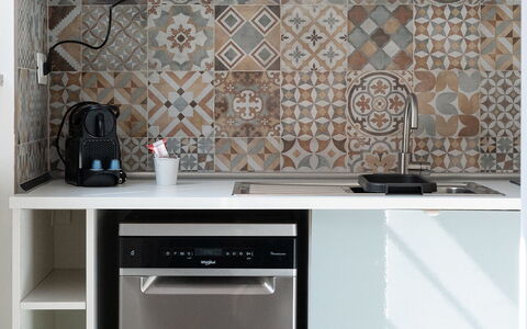 Aselli Home: Keuken, Toestel Van De Keuken, Major Appliance, Countertop, Interieur Ontwerp, Flooring, Cabinetry, Huishoudapparatuur, Fornuis, Verdieping