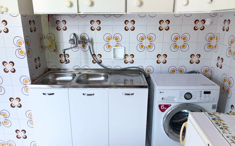 Casa Francy - Arma Di Taggia: Major Appliance, Keuken, Flooring, Wastafel, Verdieping, Interieur Ontwerp, Toestel Van De Keuken, Loodgieterswerkinrichting, Countertop, Kraan