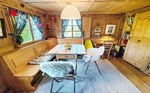Winterberg: Meubilair, Interieur Ontwerp, Hout, Kamer, Flooring, Verdieping, Huis, Tafel, Hardwood, Beits