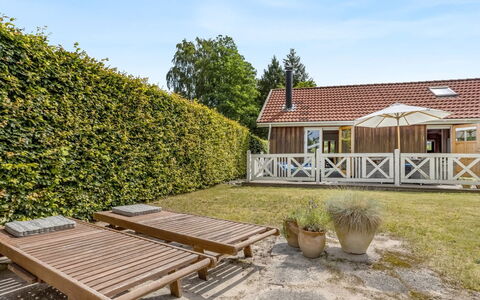 Elviira - 200M from the Sea: Huis, Verblijf, Veranda, Siding, Boerderij, Outdoor Structuur