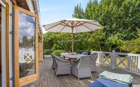 Elviira - 200M from the Sea: Huis, Verblijf, Veranda, Siding, Boerderij, Outdoor Structuur