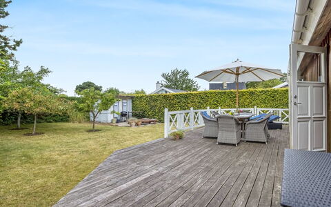 Elviira - 200M from the Sea: Huis, Verblijf, Veranda, Siding, Boerderij, Outdoor Structuur