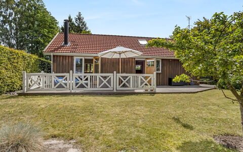 Elviira - 200M from the Sea: Huis, Verblijf, Veranda, Siding, Boerderij, Outdoor Structuur