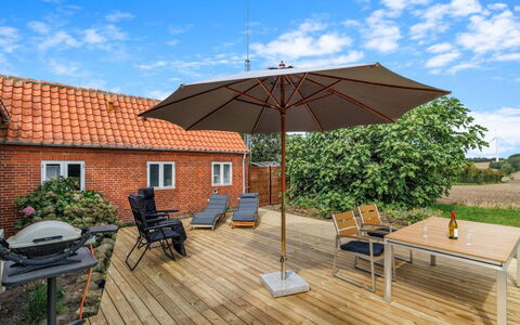 Alisa - 2.5Km from the Sea: Gras, Grasland, Land Lot, Verblijf, Landelijk Gebied, Weide, Garden Gebouwen, Tuin, Schuur