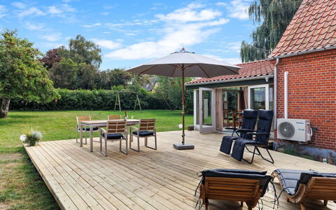 Alisa - 2.5Km from the Sea: Gras, Grasland, Land Lot, Verblijf, Landelijk Gebied, Weide, Garden Gebouwen, Tuin, Schuur