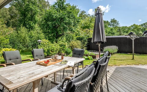 Jyrki - 100M from the Sea: Meubilair, Buitenmeubels, Hout, Stoel, Tafel, Buitentafel, Keuken En Eettafel, Tuin, Dek