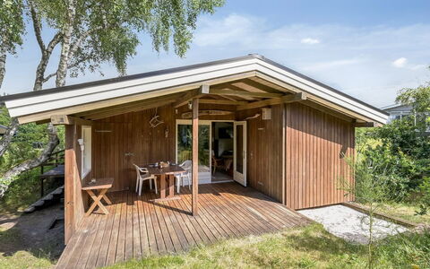 Jarno - 150M from the Sea: Huis, Verblijf, Veranda, Siding, Boerderij, Outdoor Structuur