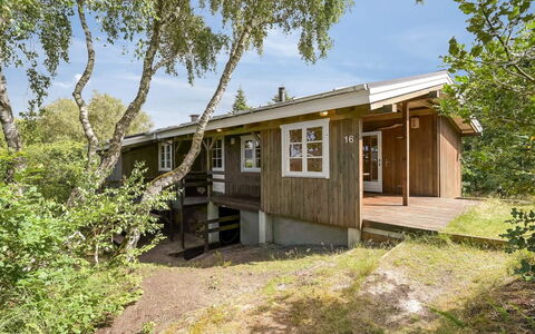 Jarno - 150M from the Sea: Huis, Verblijf, Veranda, Siding, Boerderij, Outdoor Structuur