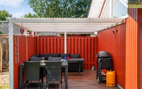 Sallie - 500M to the Fjord: Hout, Beits, Buitenmeubels, Schaduw, Dek, Hardwood, Outdoor Structuur, Tuin, Patio, Backyard