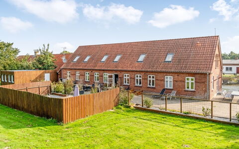 Har - 1.2Km from the Sea: Gras, Grasland, Land Lot, Verblijf, Landelijk Gebied, Weide, Garden Gebouwen, Tuin, Schuur