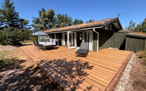 Saila - 1.2Km from the Sea: Hout, Huis, Huis, Dak, Verblijf, Hardwood, Deur, Veranda, Schaduw, Landgoed