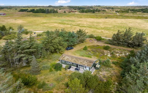 Saila - 1.2Km from the Sea: Ecoregio, Plain, Landschap, Grasland, Land Lot, Landelijk Gebied, Plantengemeenschap, Verblijf, Weide