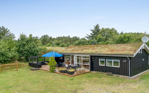 Selvi - 2.2Km from the Sea: Hout, Meubilair, Appartement, Kamer, Plafond, Beits, Stoel, Hardwood, Vernis, Timmerhout