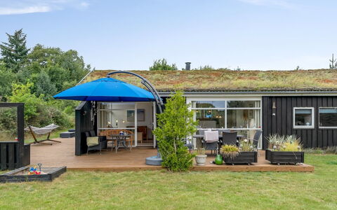 Selvi - 2.2Km from the Sea: Hout, Meubilair, Appartement, Kamer, Plafond, Beits, Stoel, Hardwood, Vernis, Timmerhout