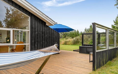 Selvi - 2.2Km from the Sea: Hout, Meubilair, Appartement, Kamer, Plafond, Beits, Stoel, Hardwood, Vernis, Timmerhout