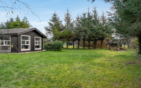 Talvikki - 1.2Km from the Sea: Hout, Huis, Veranda, Dek, Hardwood, Dak, Beits, Houten Vloer, Eco Hotel