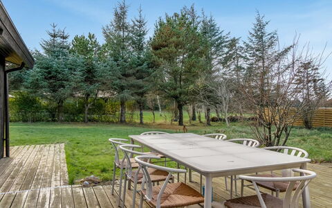 Talvikki - 1.2Km from the Sea: Hout, Huis, Veranda, Dek, Hardwood, Dak, Beits, Houten Vloer, Eco Hotel