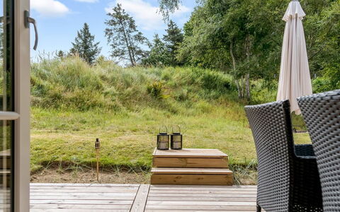 Nahuel - 1Km from the Sea: Blauw, Struik, Verblijf, Groundcover, Tuin, Landgoed, Schaduw, Landscaping, Boerderij, Eco Hotel
