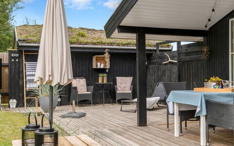 Nahuel - 1Km from the Sea: Blauw, Struik, Verblijf, Groundcover, Tuin, Landgoed, Schaduw, Landscaping, Boerderij, Eco Hotel