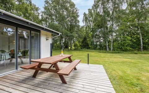 Annetta - 800M from the Sea: Hout, Meubilair, Appartement, Kamer, Plafond, Beits, Stoel, Hardwood, Vernis, Timmerhout