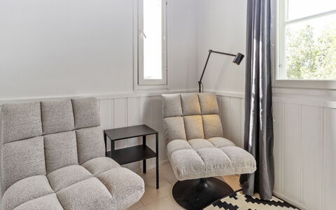 Levin Lumi: Meubilair, Interieur Ontwerp, Flooring, Verdieping, Hout, Kamer, Houten Vloer, Stoel, Verlichting, Huis