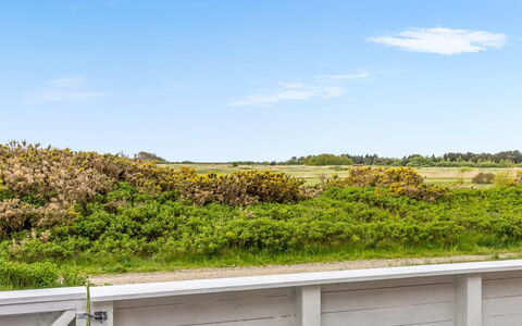 Steffan - 2.3Km from the Sea: Verblijf, Backyard, Werf, Garden Gebouwen, Schuur, Siding, Buitenmeubels, Blokhut, Outdoor Structuur, Keet