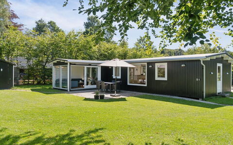 Guthfrith - 1.4Km from the Sea: Vegetation, Struik, De Lente, Verblijf, Tuin, Schaduw, Backyard, Werf, Stoel