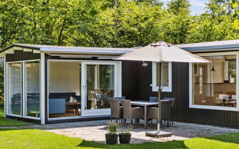 Guthfrith - 1.4Km from the Sea: Vegetation, Struik, De Lente, Verblijf, Tuin, Schaduw, Backyard, Werf, Stoel